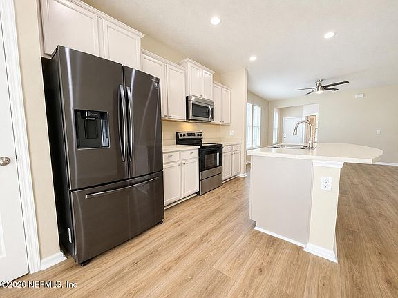 5th image of 550 Drysdale Dr
