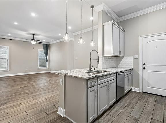 4th image of 573 Eagle Loop