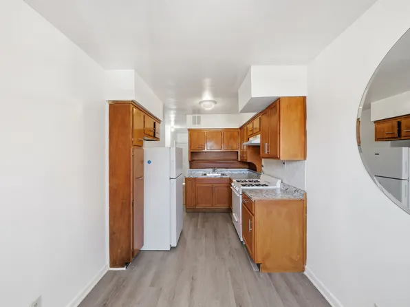 9816 Avenue J image 4 of 11