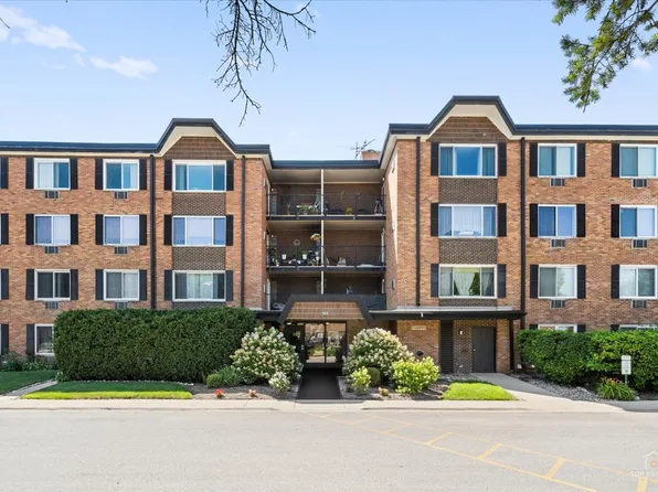1206 S New Wilke Rd APT 306, Arlington Heights, IL 60005