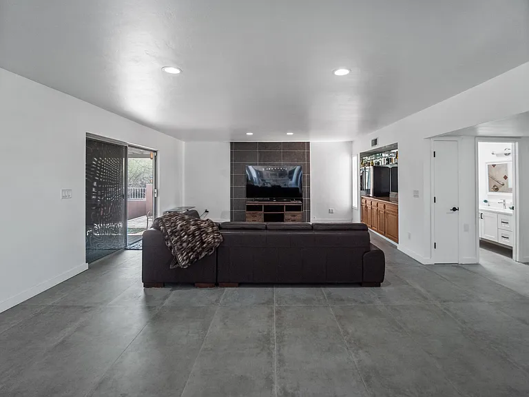 5798 E Paseo Cimarron — Photo 14