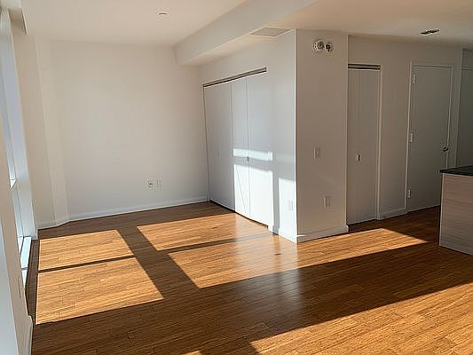 4th image of 66 Rockwell Pl APT 5F