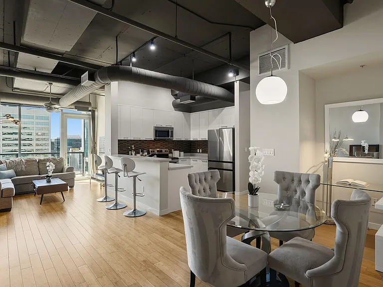 1 E Lexington Ave #1101 — Photo 3