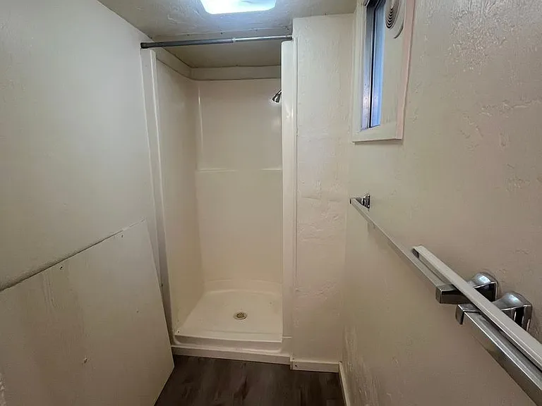 430 W 12th Ave #5 — Photo 4