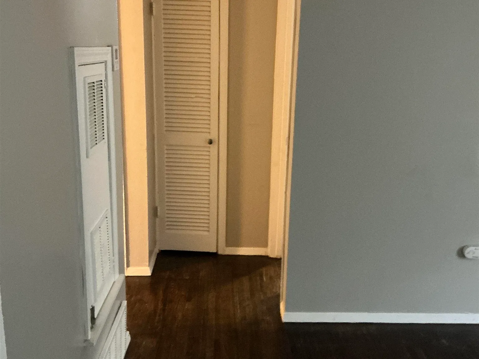 2 bed, 1.0 bath, 672 sqft, $850 — Photo 2