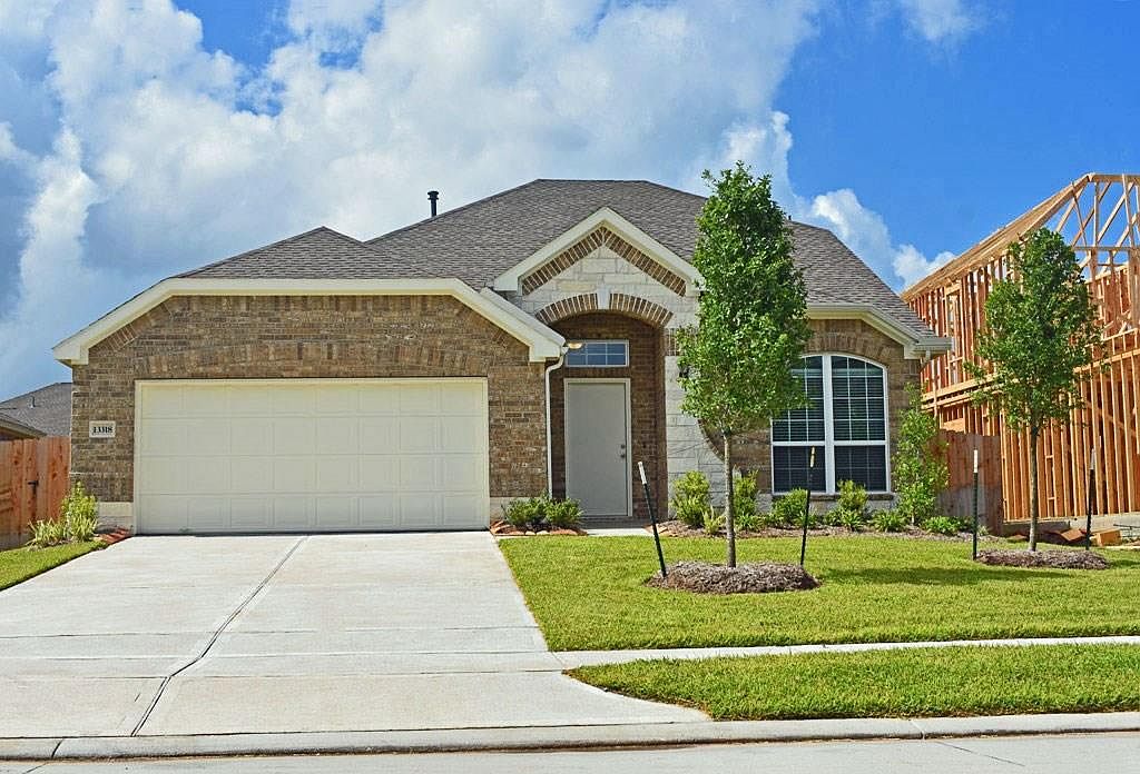 T✨ 13318 Spruce Orchard Ct, Rosharon, TX 77583 | Zillow