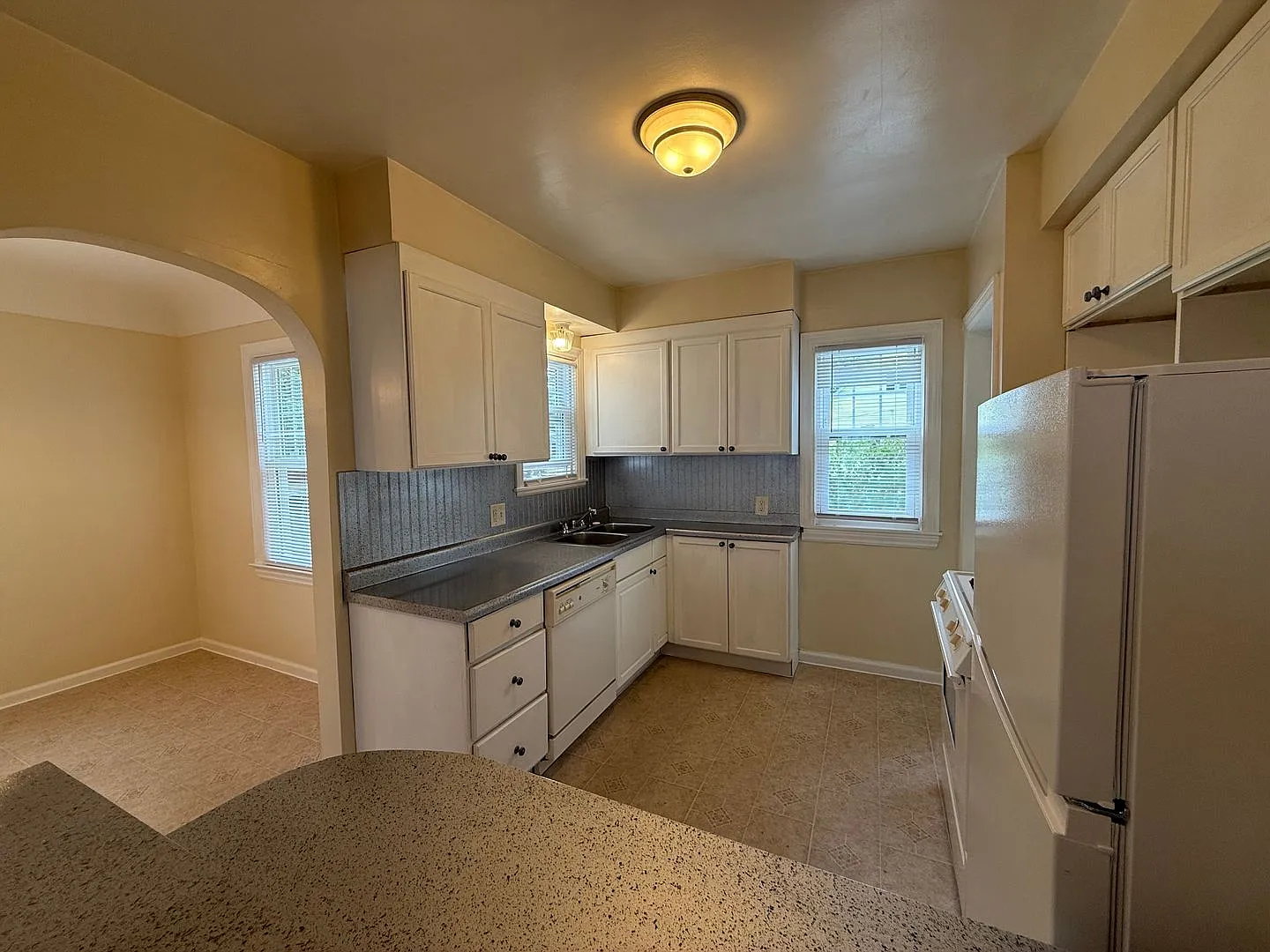 3 Bed, 1 Bath Single-Family Home in Quiet Cul-de-Sac Pet Friendly! — Photo 3
