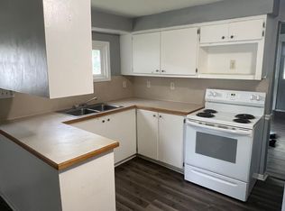 411 W Main St APT 2, Grand Ledge, MI 48837
