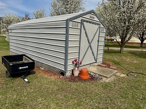 5th image of 336 Springhurst Dr