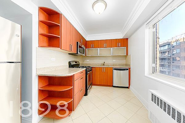 1st image of 135 W 96th St APT 12A