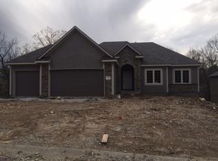 2509 SE Ridge Line Rd, Blue Springs, MO 64015