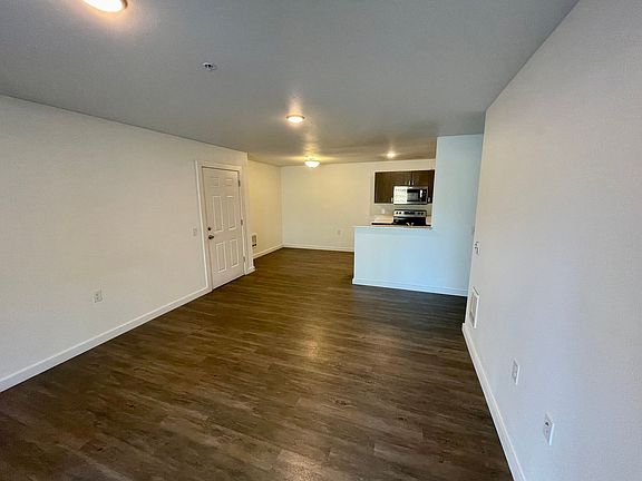2nd image of 1709 Marian Dr #100