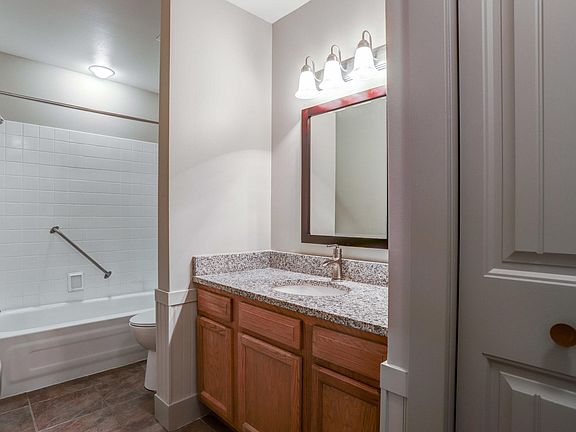 3rd image of 3564 Birchview Ct SE #603