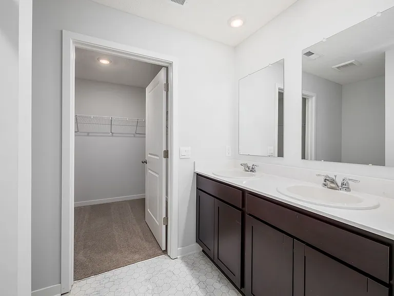 426 Emily Dr — Photo 31