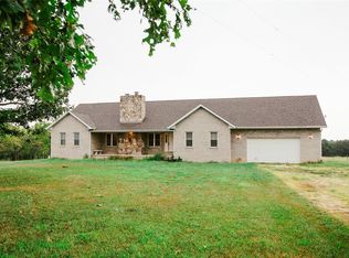 396 Spradling Dr, Montreal, MO 65591