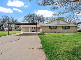 521 Leisure Cir, China Spring, TX 76633