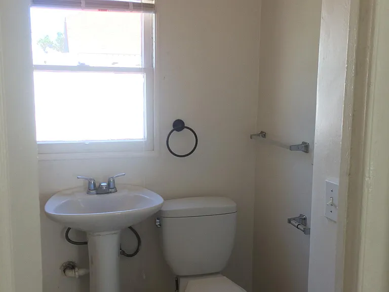 2987 E St — Photo 14
