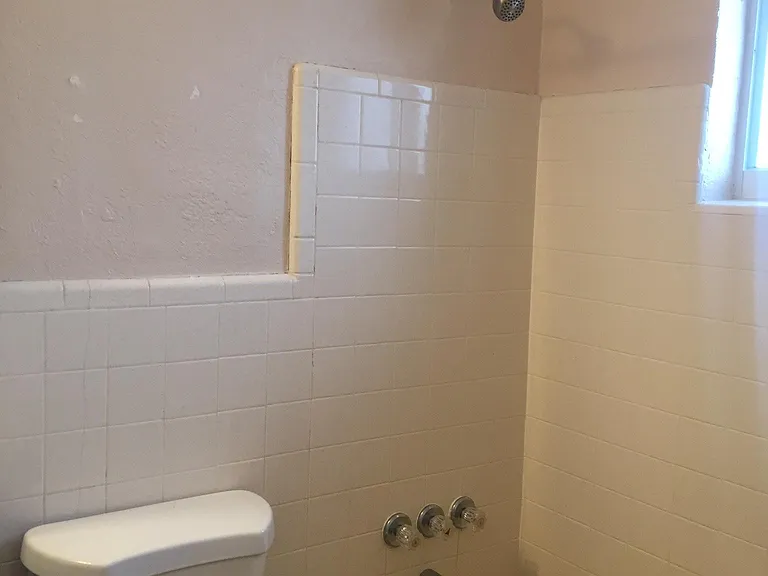 3700 SW 14th St #2 — Photo 9