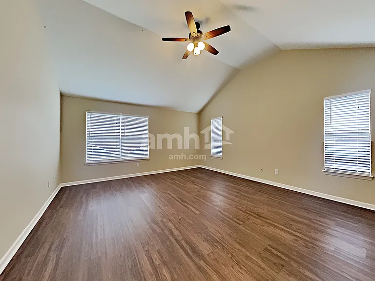 1209 Bending Creek Dr — Photo 19