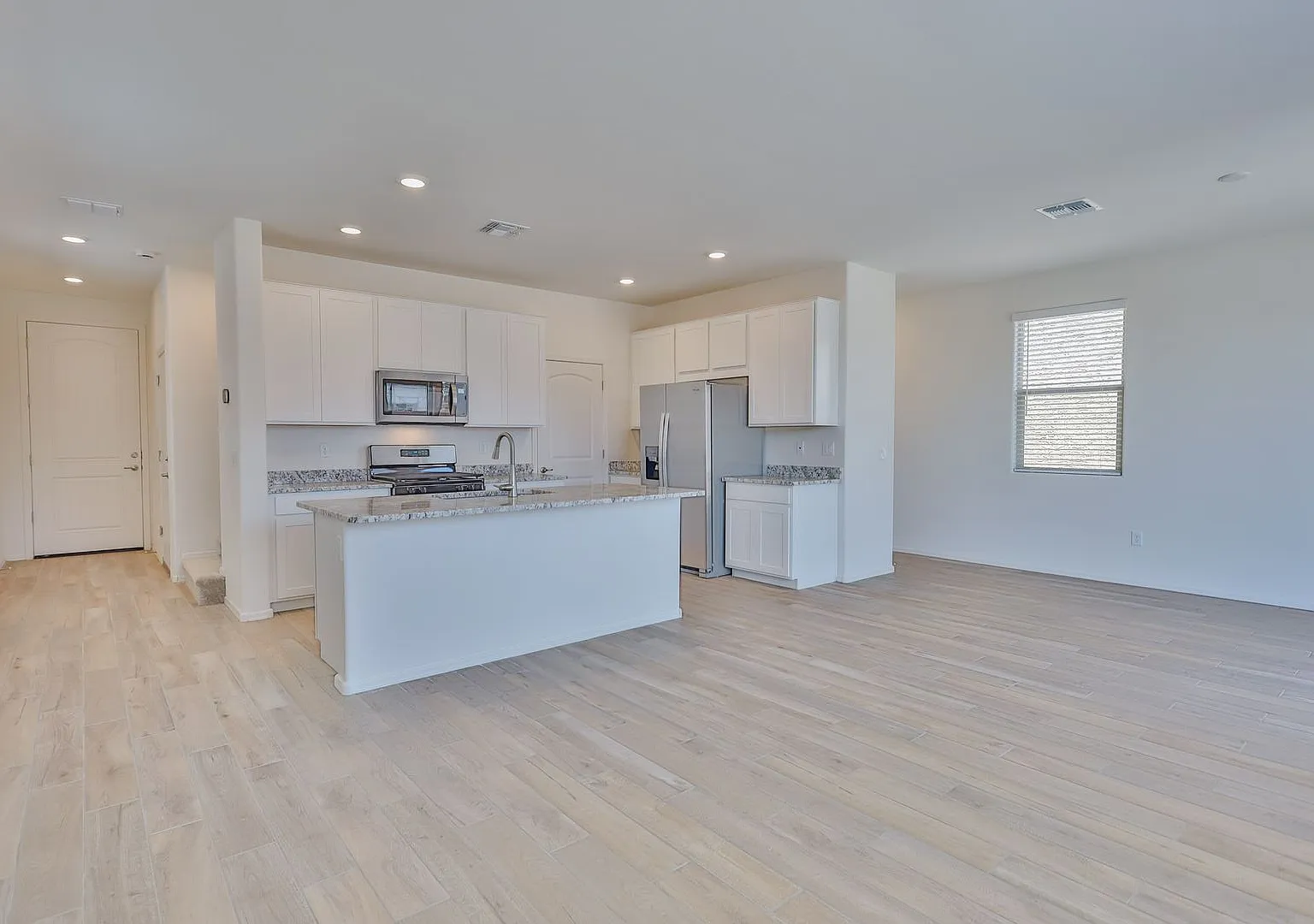 3 Bedroom, 2.5 Bath New Build Home — Photo 1