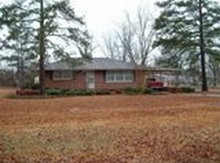 223 N 1st St, Colbert, GA 30628