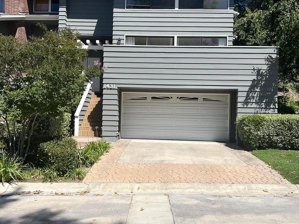 1st image of 1431 N View Dr