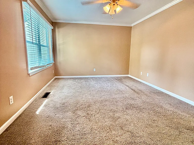 606 Crown Point Dr — Photo 19