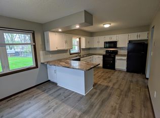 1718 Gateway Dr, Albert Lea, MN 56007