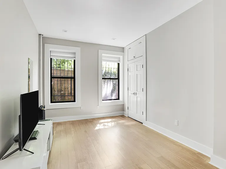 45 Argyle Rd #1C — Photo 4