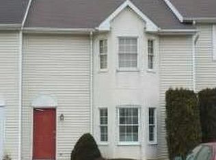 16-2 Cranberry Rdg, Reading, PA 19606