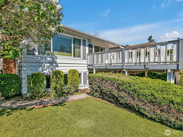 7351 32nd Avenue SW, Seattle, WA 98126