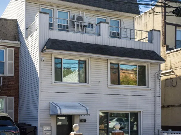 79-34 68th avenue, Middle Village, NY 11379