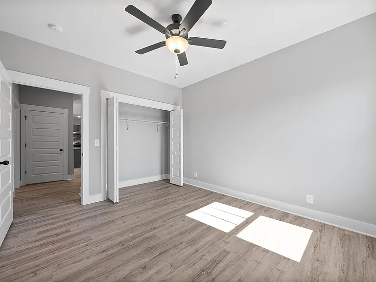 330 Academy Ave #X6 — Photo 2