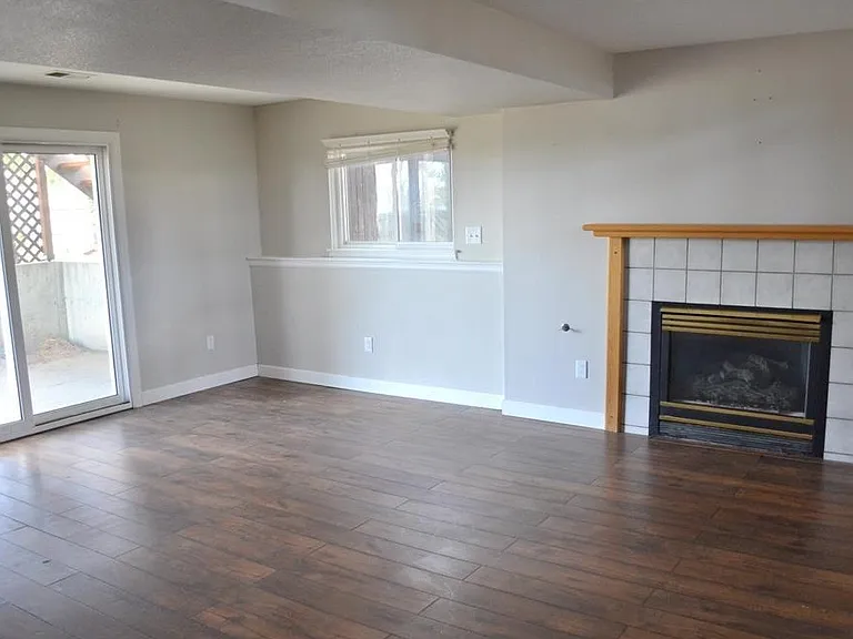 5200 Newland Ave — Photo 1