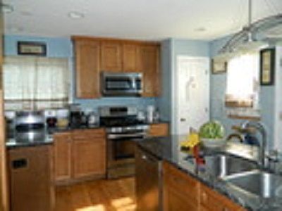 2nd image of 624 N Greenview Ave