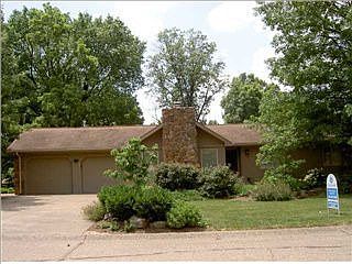 1st image of 5411 Oakwood Dr