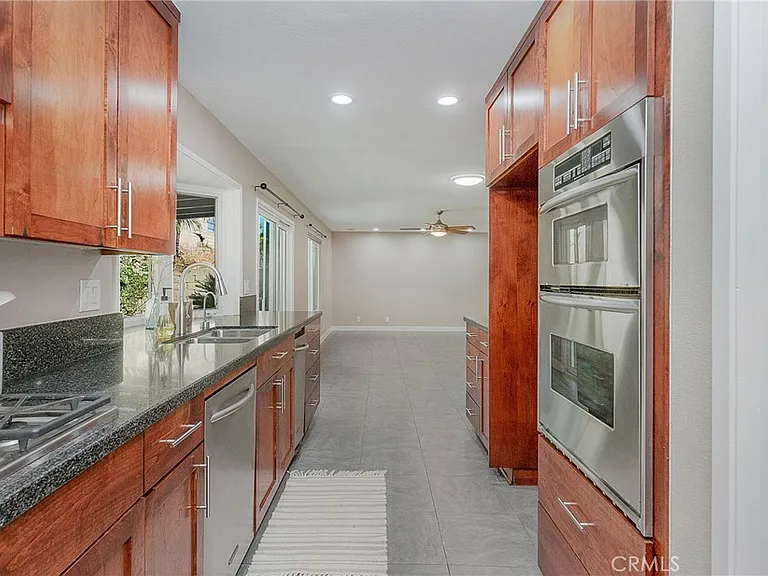 419 Fleming Ave — Photo 6