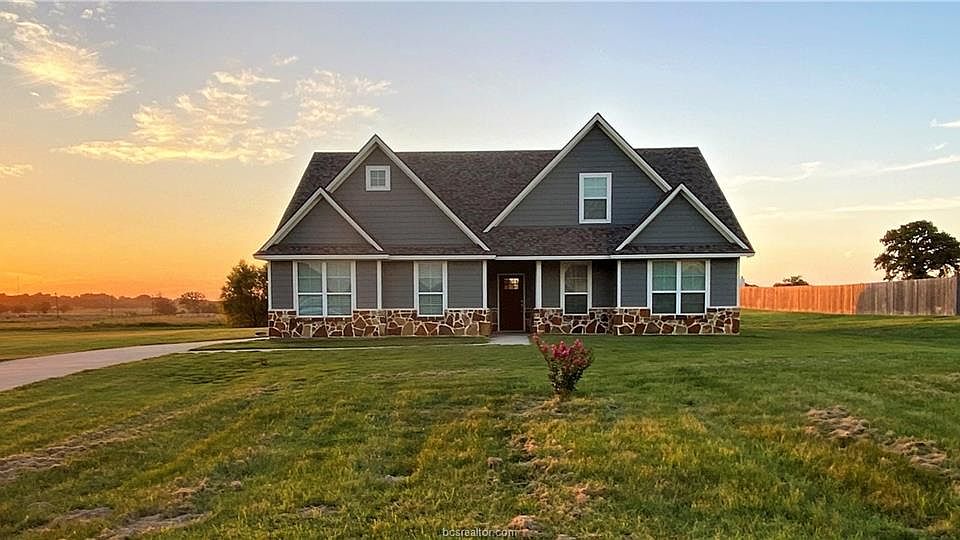 1st image of 1052 Mimosa Ln