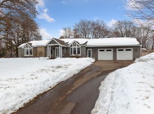 3311 Fairchild Ave, Wayzata, MN 55391