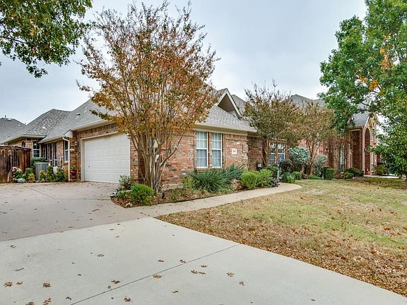 3rd image of 2808 Meadow Green Dr