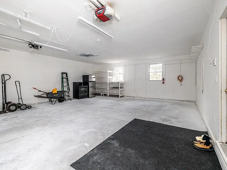 4559 Makyes Rd — Photo 4