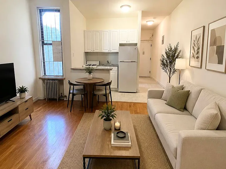227 E 50th St #23 — Photo 1