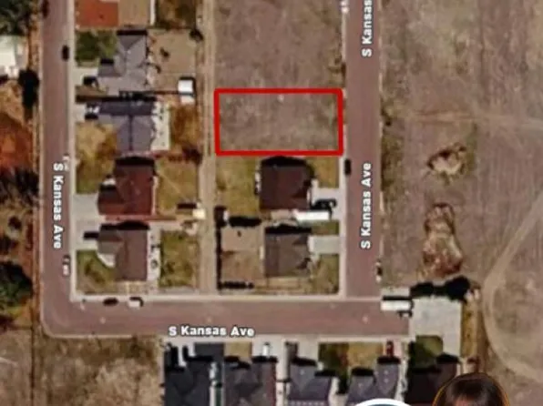 12 S Kansas Ave, Guernsey, WY 82214