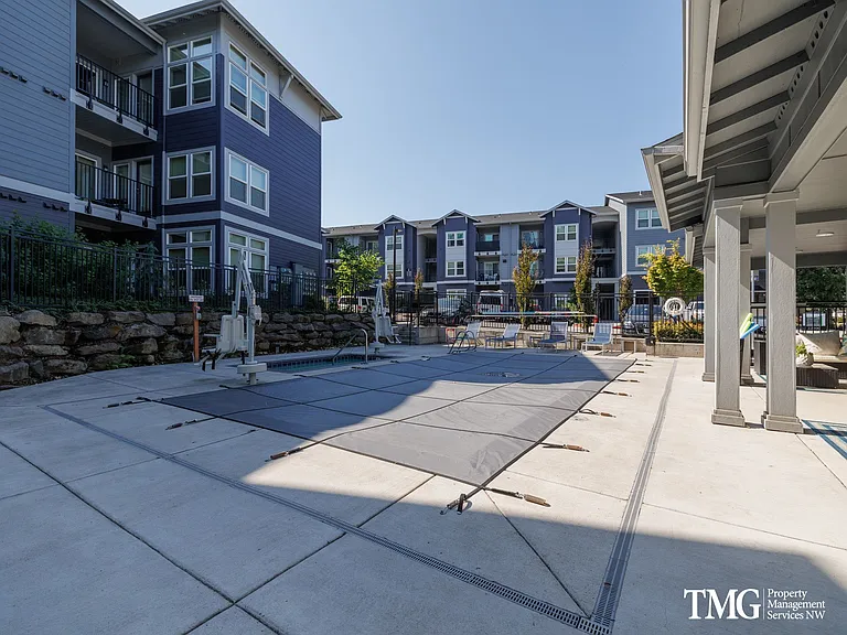 Northbrook Village — Photo 36