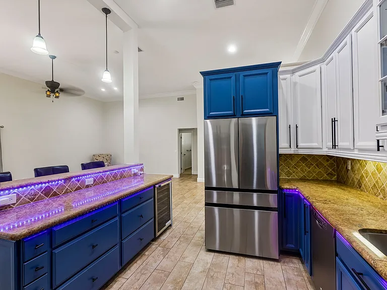 2731 S Parkview Dr #1 — Photo 5