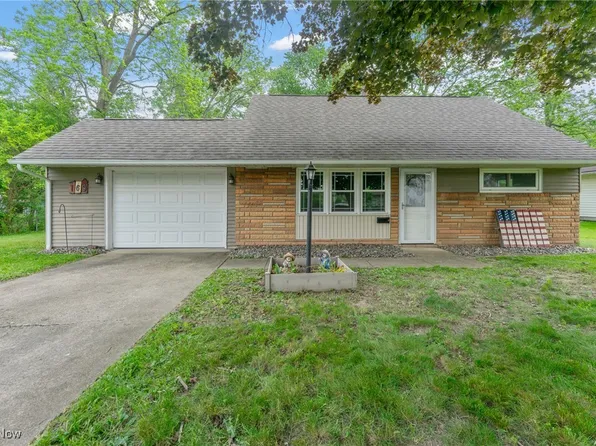 169 N Main St, Austintown, OH 44515