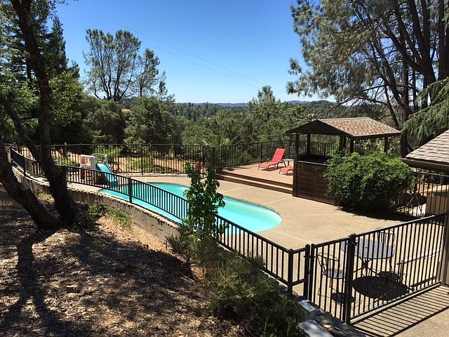 1st image of 2200 Sawtooth Ct