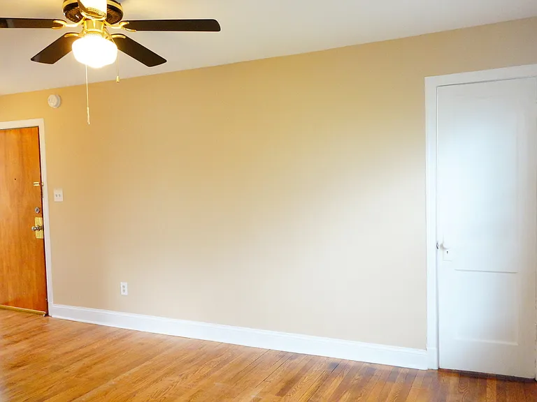 8400 Greenwood Ave — Photo 45
