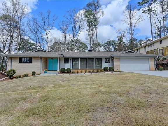 2nd image of 2694 Parkview Dr NE