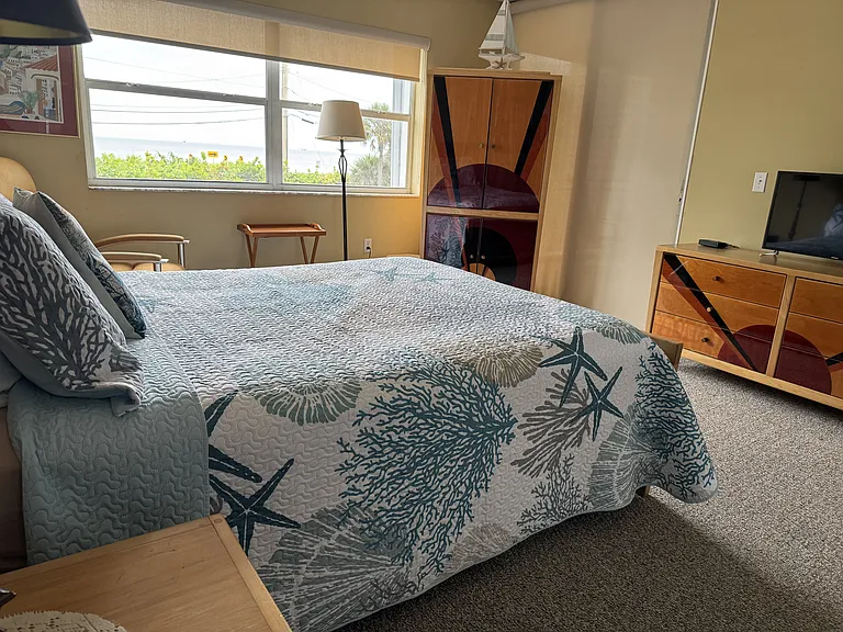 Wake up in your master bedroom with ocean views.